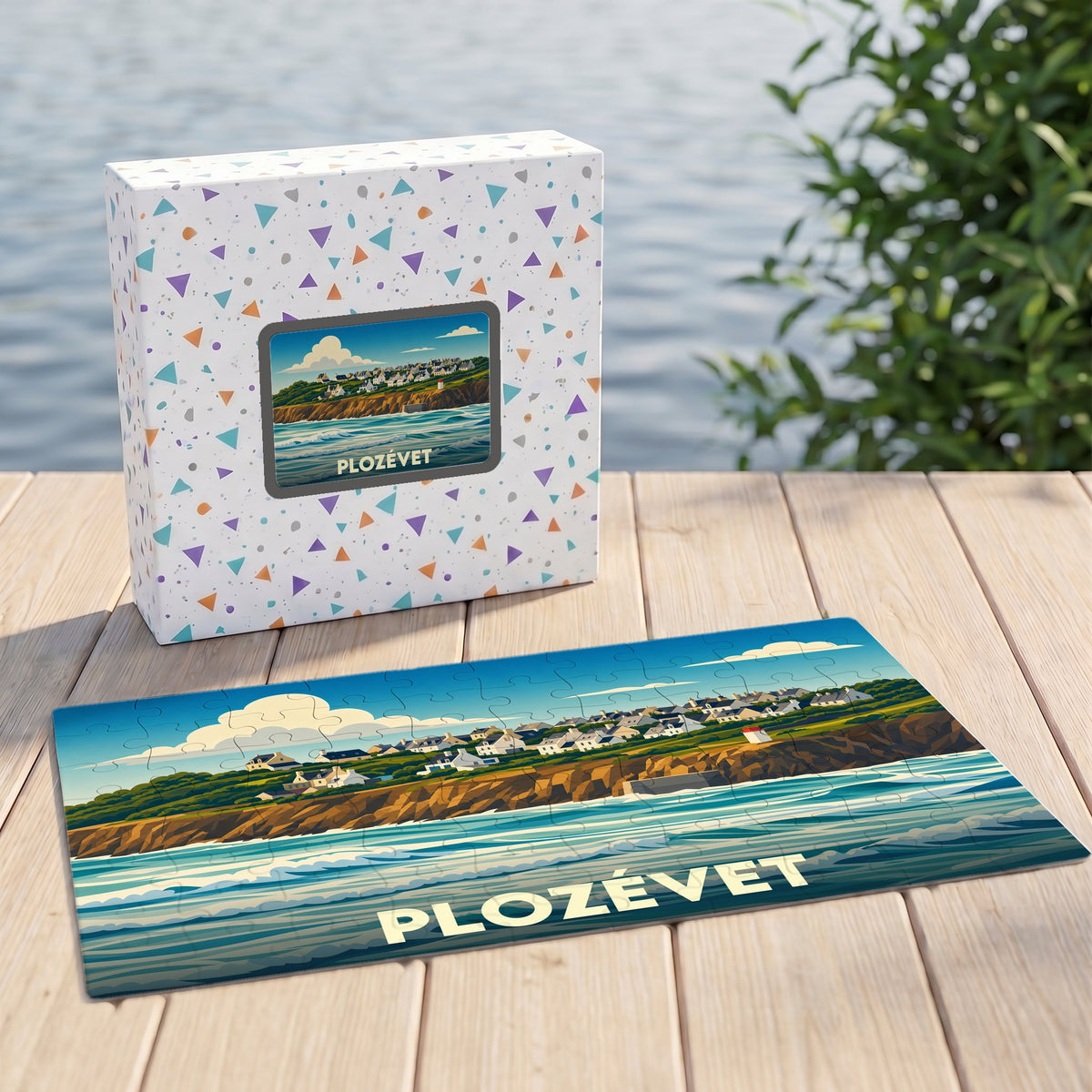 Puzzle souvenir de la ville de Plozévet avec une illustration stylisée d'un paysage côtier.