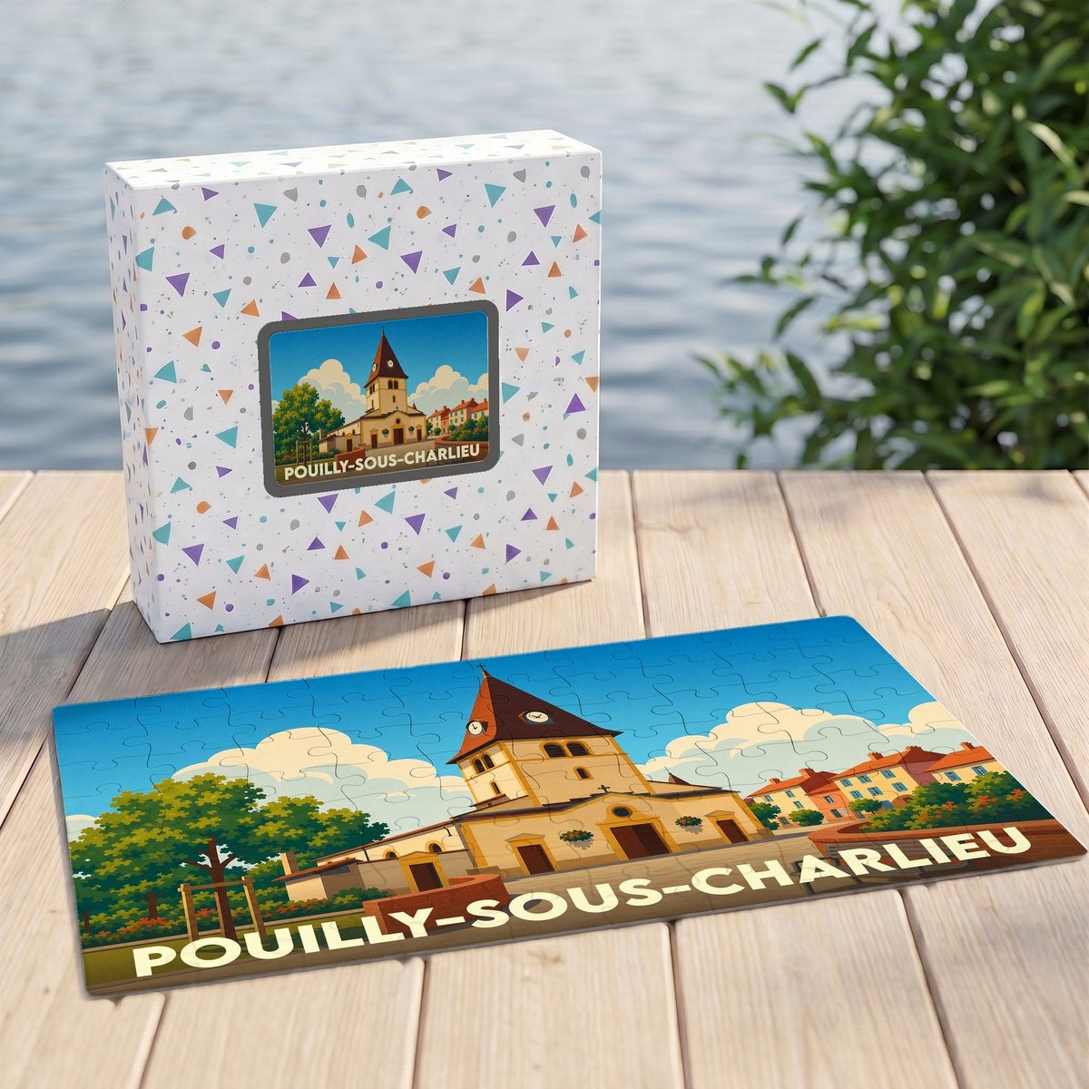 Puzzle souvenir de la ville de Pouilly-sous-Charlieu avec une illustration colorée et stylisée de son église.