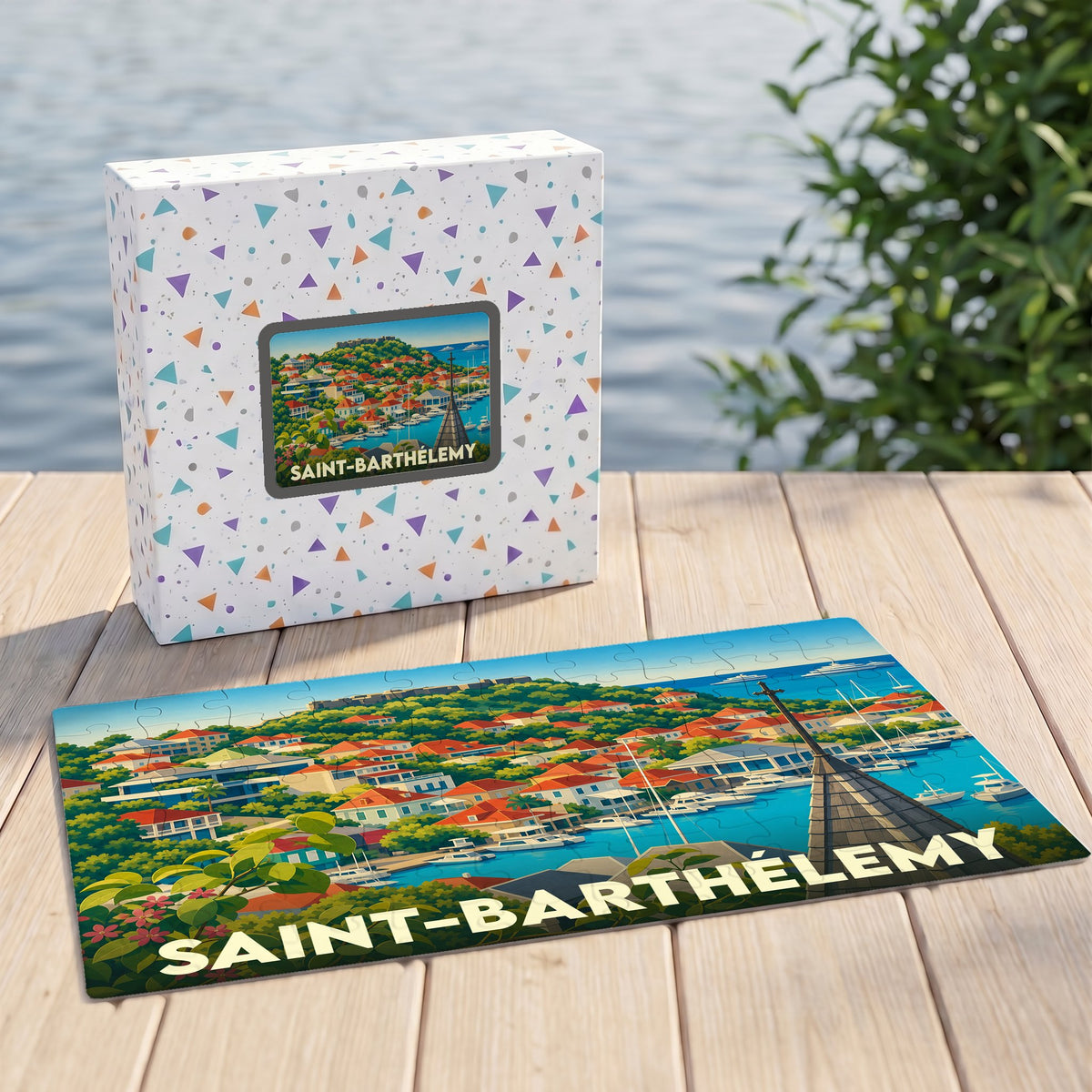 Puzzle souvenir de la ville de Saint-Barthélemy avec une illustration stylisée et colorée de son port.