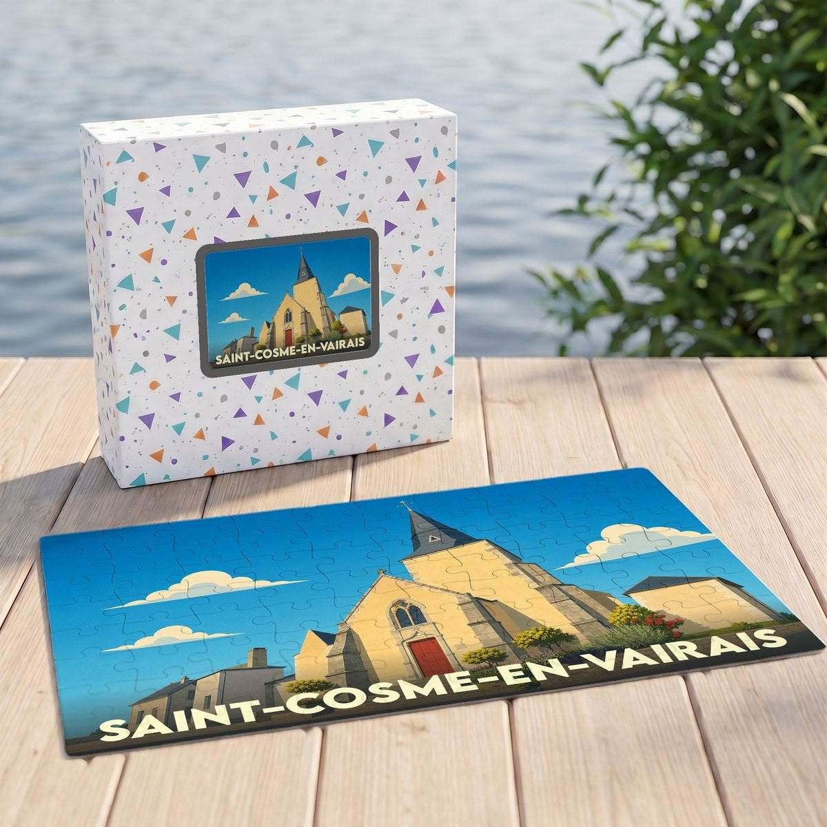 Puzzle souvenir de la ville de Saint-Cosme-en-Vairais représentant une illustration stylisée de son église.