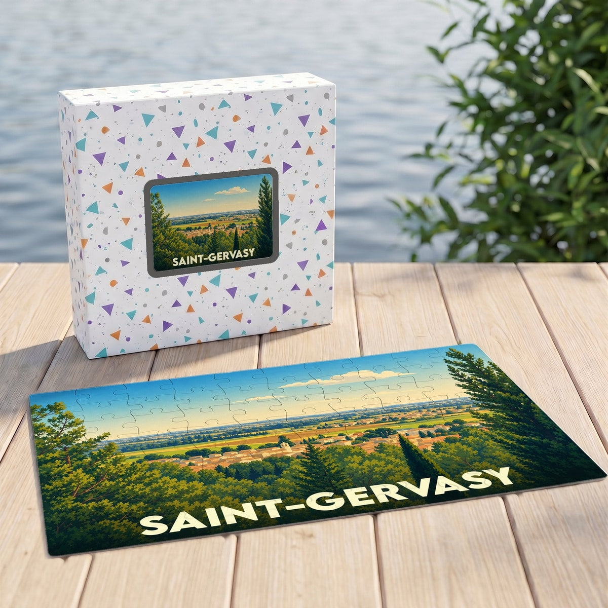 Puzzle souvenir de la ville de Saint-Gervasy avec son coffret illustré d'un paysage panoramique.