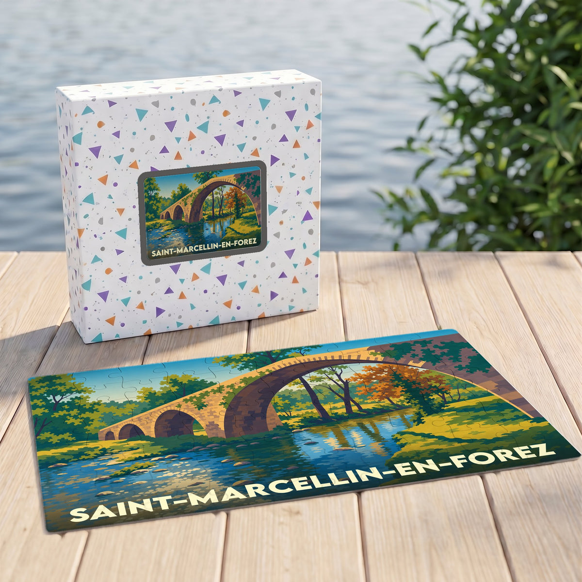 Puzzle souvenir de la ville de Saint-Marcellin-en-Forez avec une illustration stylisée d'un pont en pierre.
