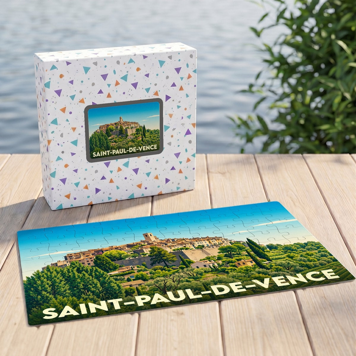 Puzzle souvenir de la ville de Saint-Paul-de-Vence illustrant son village perché.