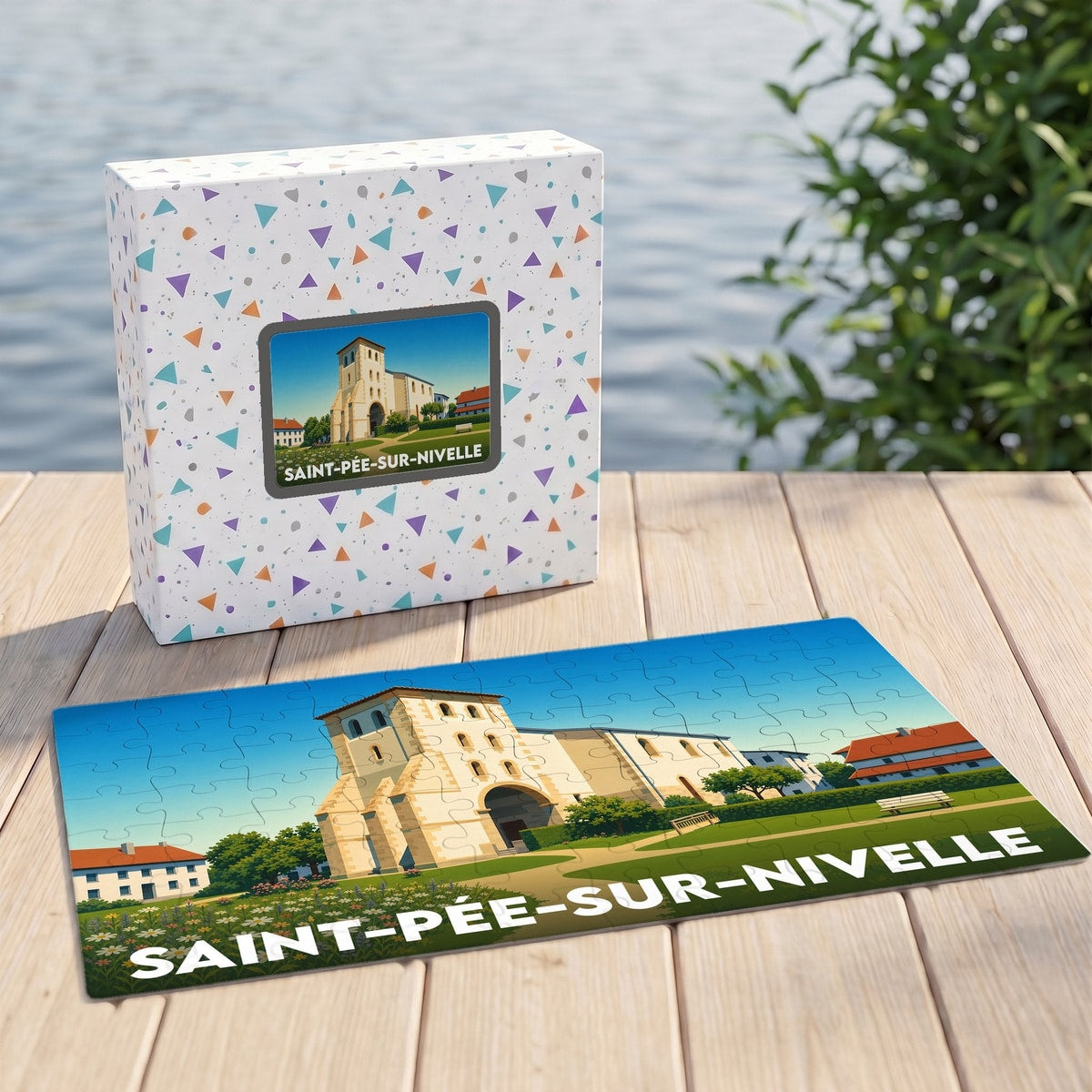 Puzzle souvenir de la ville de Saint-Pée-sur-Nivelle avec une illustration stylisée de son église.
