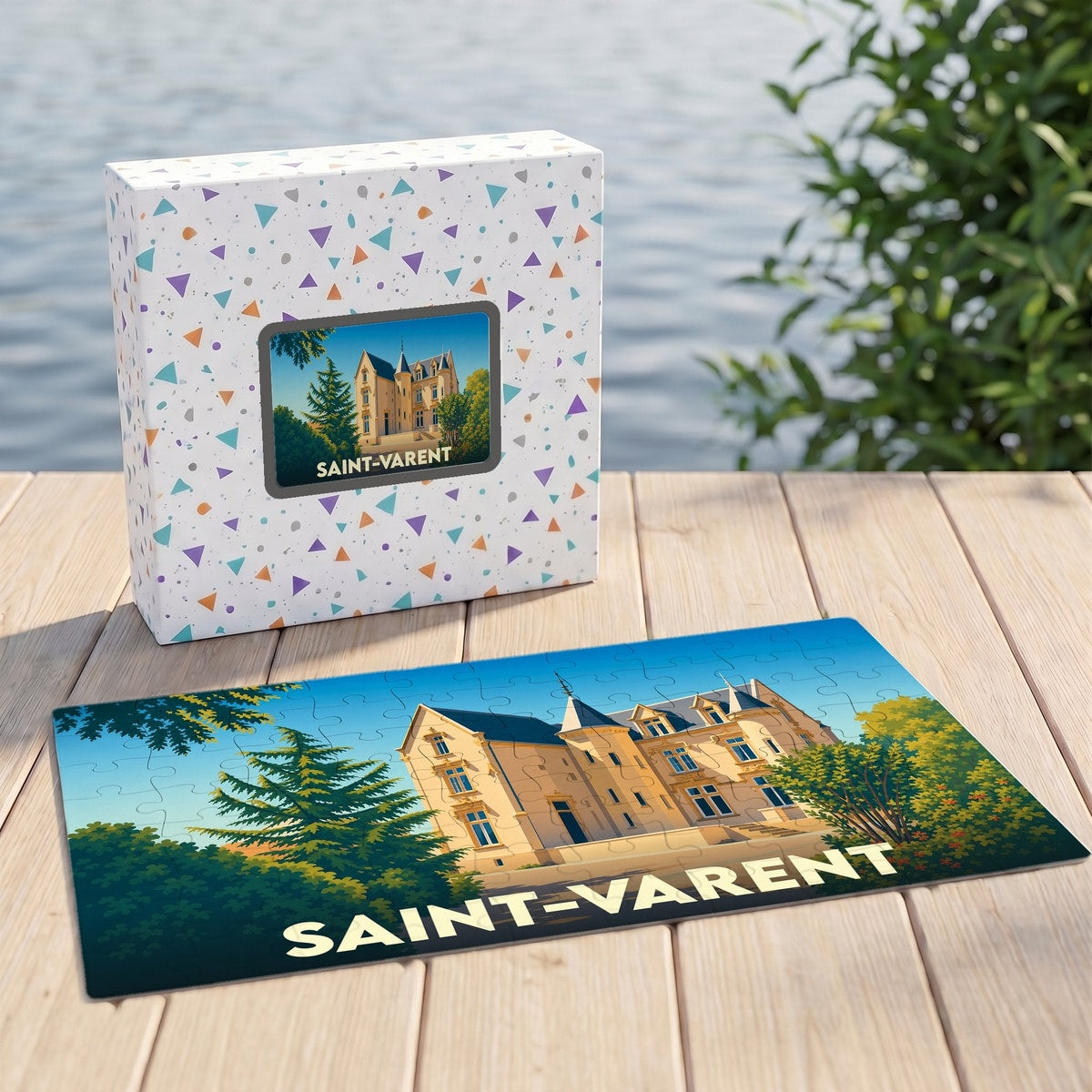 Puzzle souvenir de la ville de Saint-Varent avec une illustration stylisée de son château.
