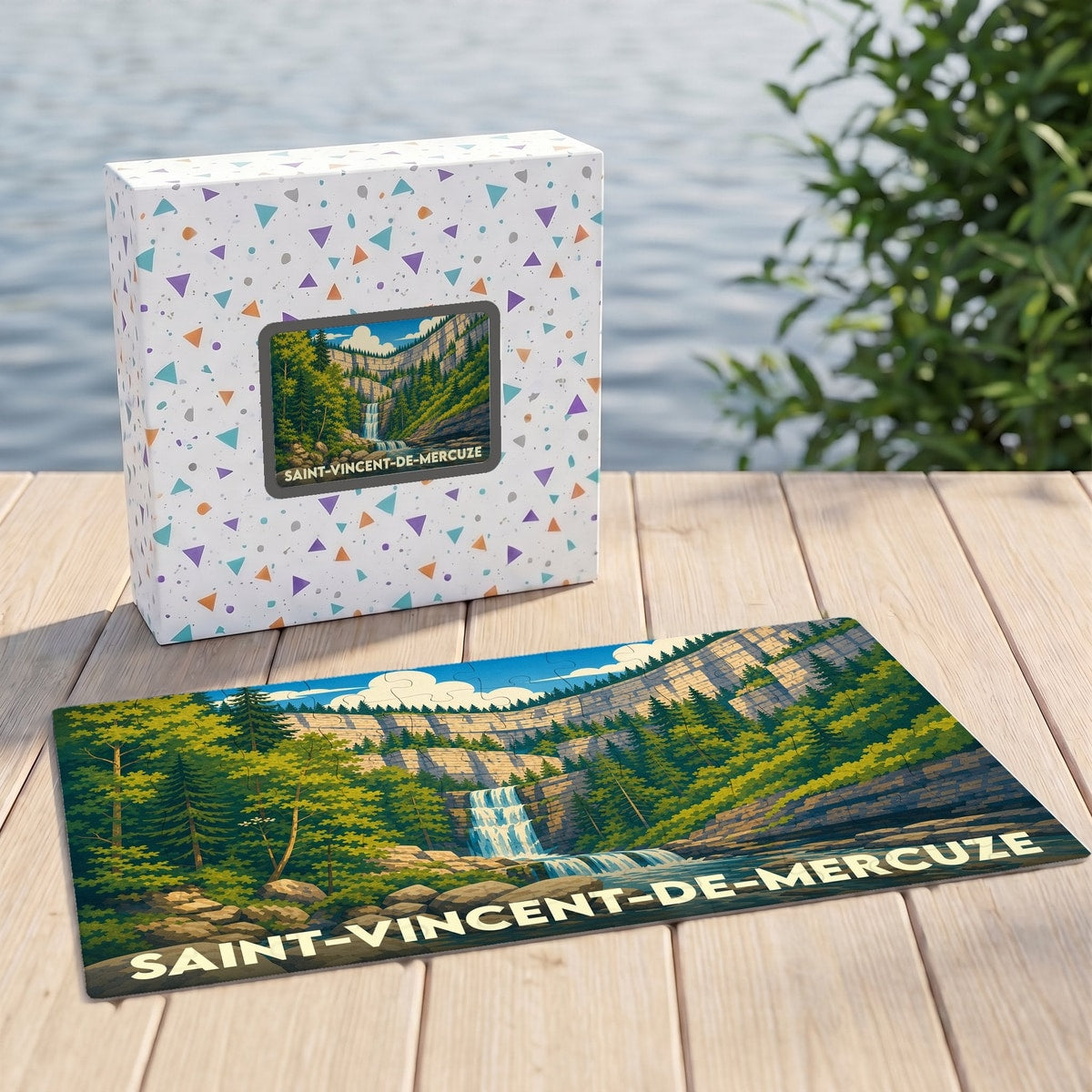 Puzzle souvenir de la ville de Saint-Vincent-de-Mercuze avec une illustration stylisée de cascade et de forêt.