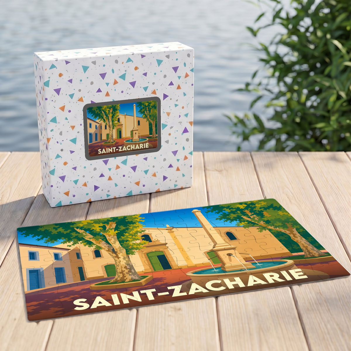 Puzzle souvenir de la ville de Saint-Zacharie arborant une illustration stylisée de sa place centrale.