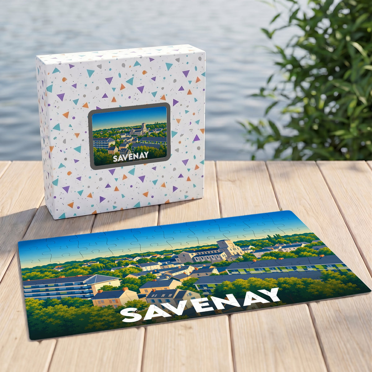 Puzzle souvenir de la ville de Savenay avec une illustration paysagère colorée.