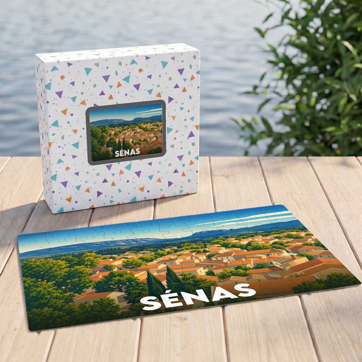 Puzzle souvenir de la ville de Sénas avec une illustration stylisée de son paysage urbain et environnant.
