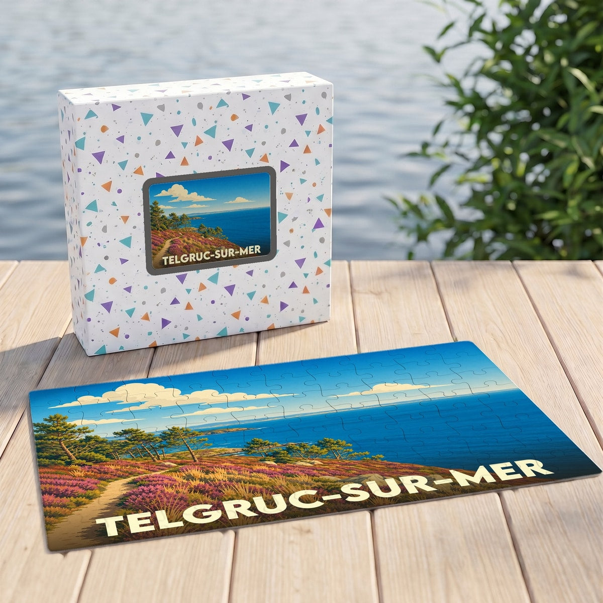 Puzzle souvenir de Telgruc-sur-Mer avec une illustration stylisée d'un paysage côtier fleuri.