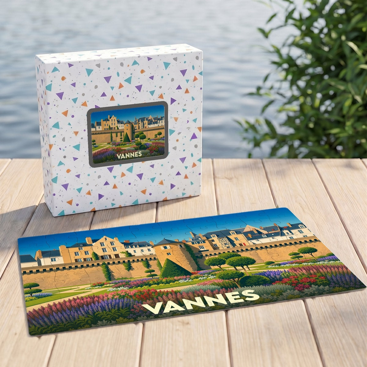 Puzzle souvenir de la ville de Vannes avec une illustration stylisée de ses remparts et de ses jardins.