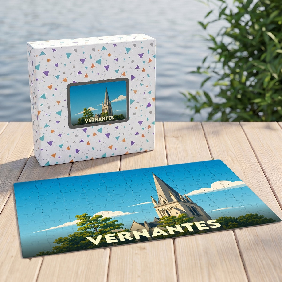 Puzzle souvenir de la ville de Vernantes avec une illustration stylisée d'un clocher.
