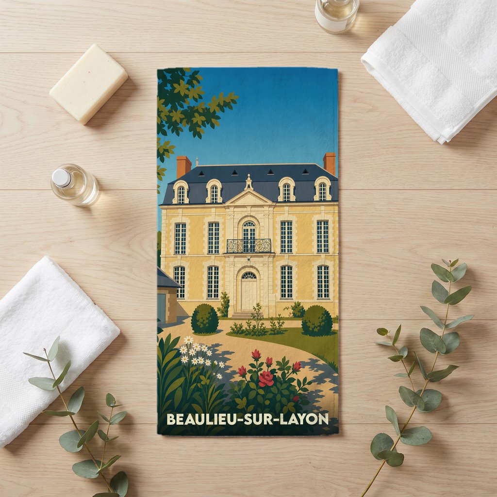 Serviette de bain souvenir de la ville de Beaulieu-sur-Layon avec une illustration stylisée d'un château.