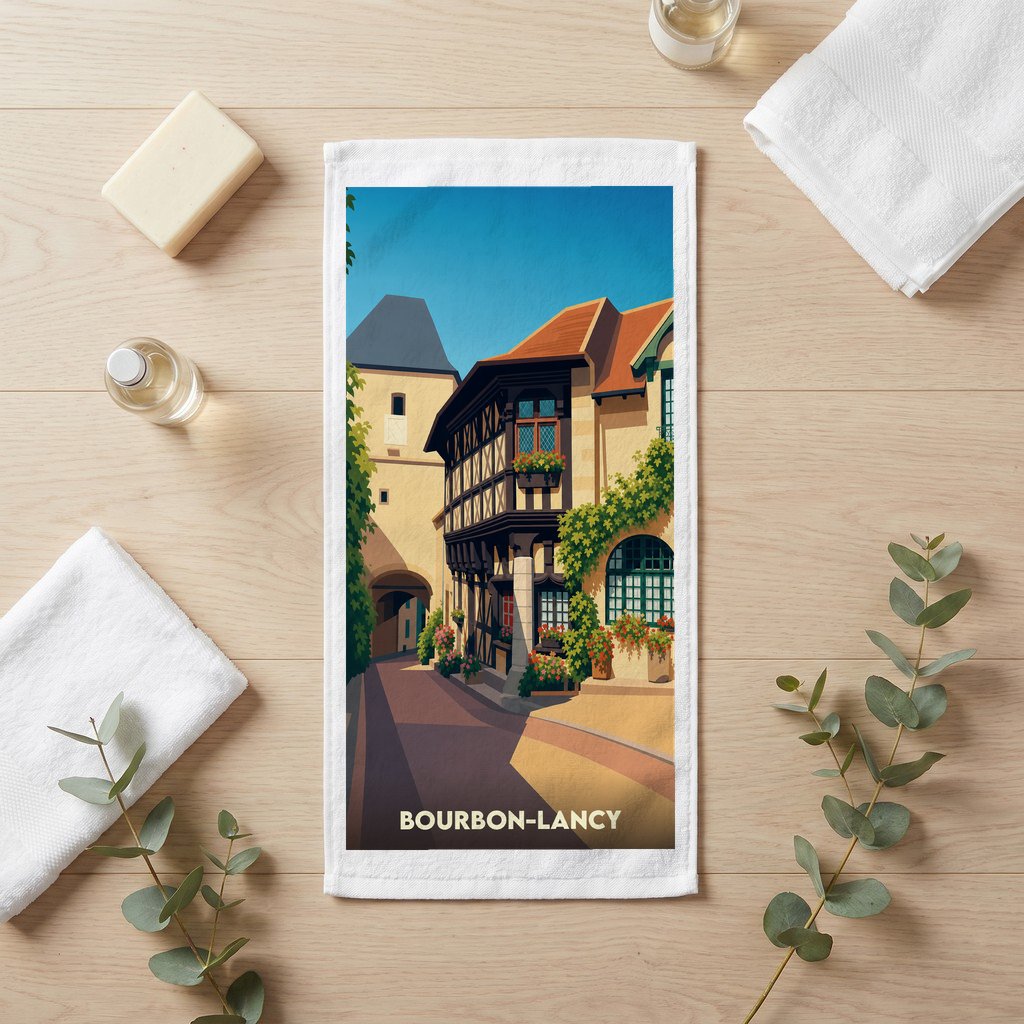 Serviette de bain souvenir de Bourbon-Lancy illustrant une ruelle médiévale pittoresque.