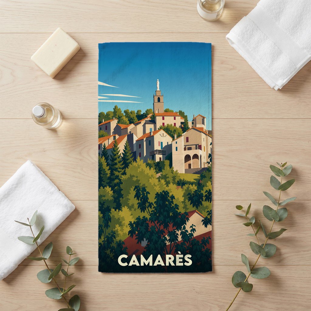 Serviette de bain souvenir de la ville de Camarès avec une illustration stylisée.