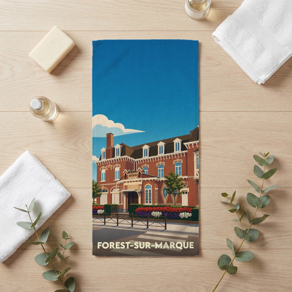 Serviette de bain souvenir de Forest-sur-Marque avec une illustration stylisée de l'hôtel de ville.