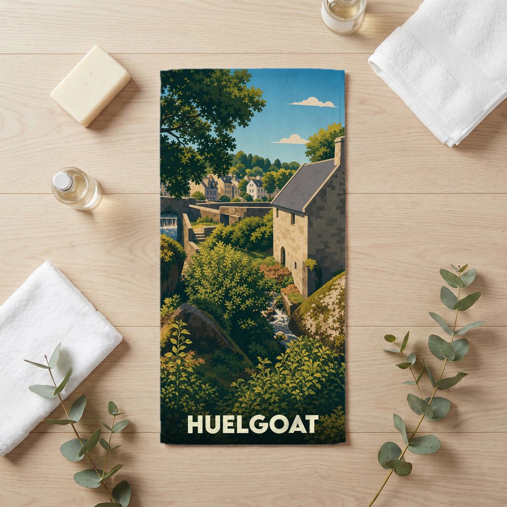 Serviette de bain souvenir de la ville de Huelgoat avec une illustration stylisée d'un paysage breton.