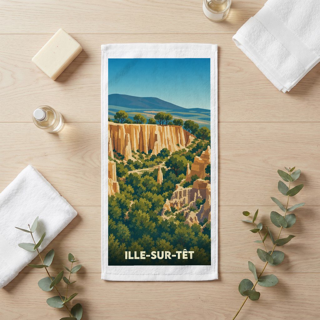 Serviette de bain souvenir de la ville d'Ille-sur-Têt avec une illustration stylisée des Orgues.