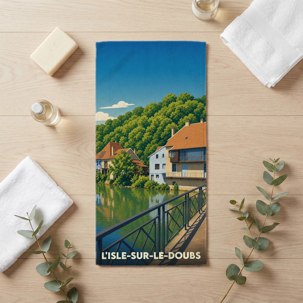 Serviette de bain souvenir de la ville de L'Isle-sur-le-Doubs avec une illustration stylisée.