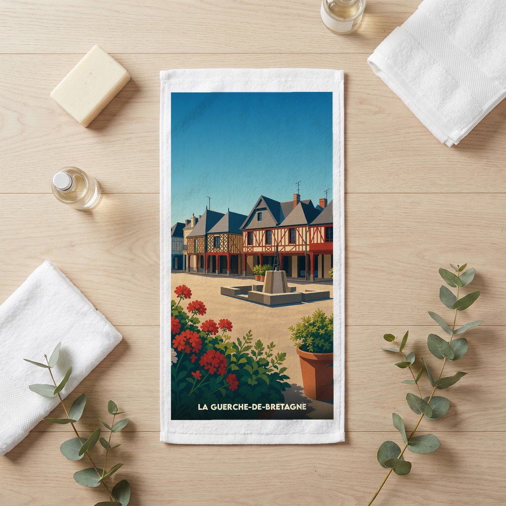 Serviette de bain souvenir de la ville de La Guerche-de-Bretagne avec une illustration stylisée.