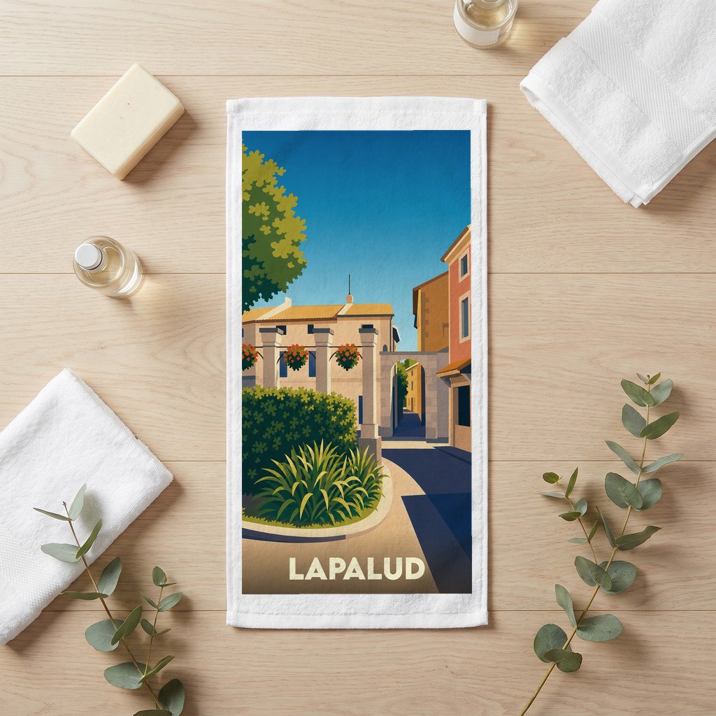 Serviette de bain souvenir de la ville de Lapalud avec une illustration stylisée.