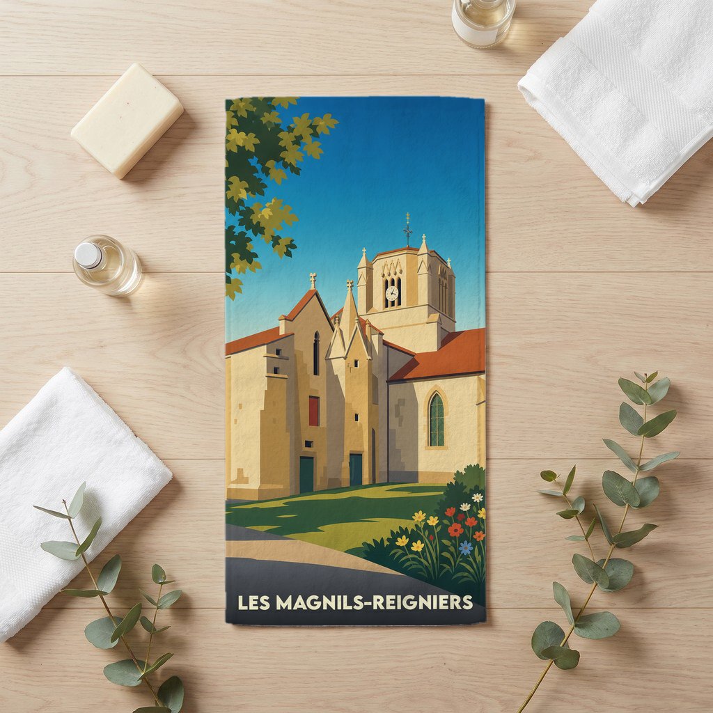 Serviette de bain souvenir de la ville de Les Magnils-Reigniers avec une illustration stylisée de son église.