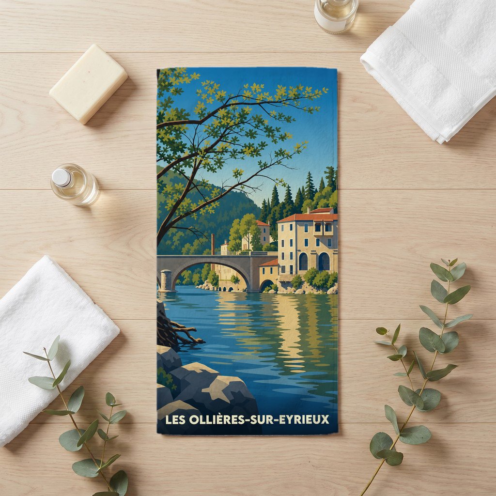 Serviette de bain souvenir de la ville des Ollières-sur-Eyrieux avec une illustration stylisée d'un paysage de rivière.