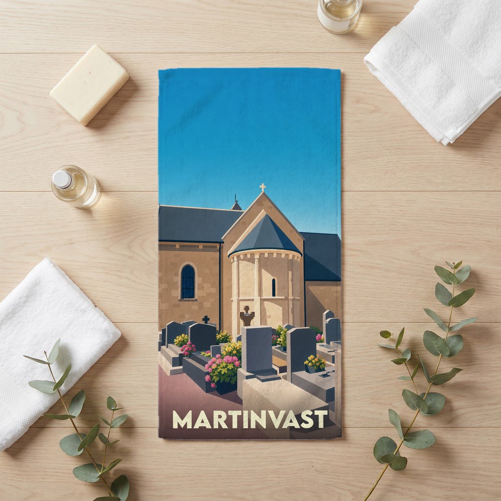 Serviette de bain souvenir de la ville de Martinvast avec une illustration stylisée d'une église et son cimetière.
