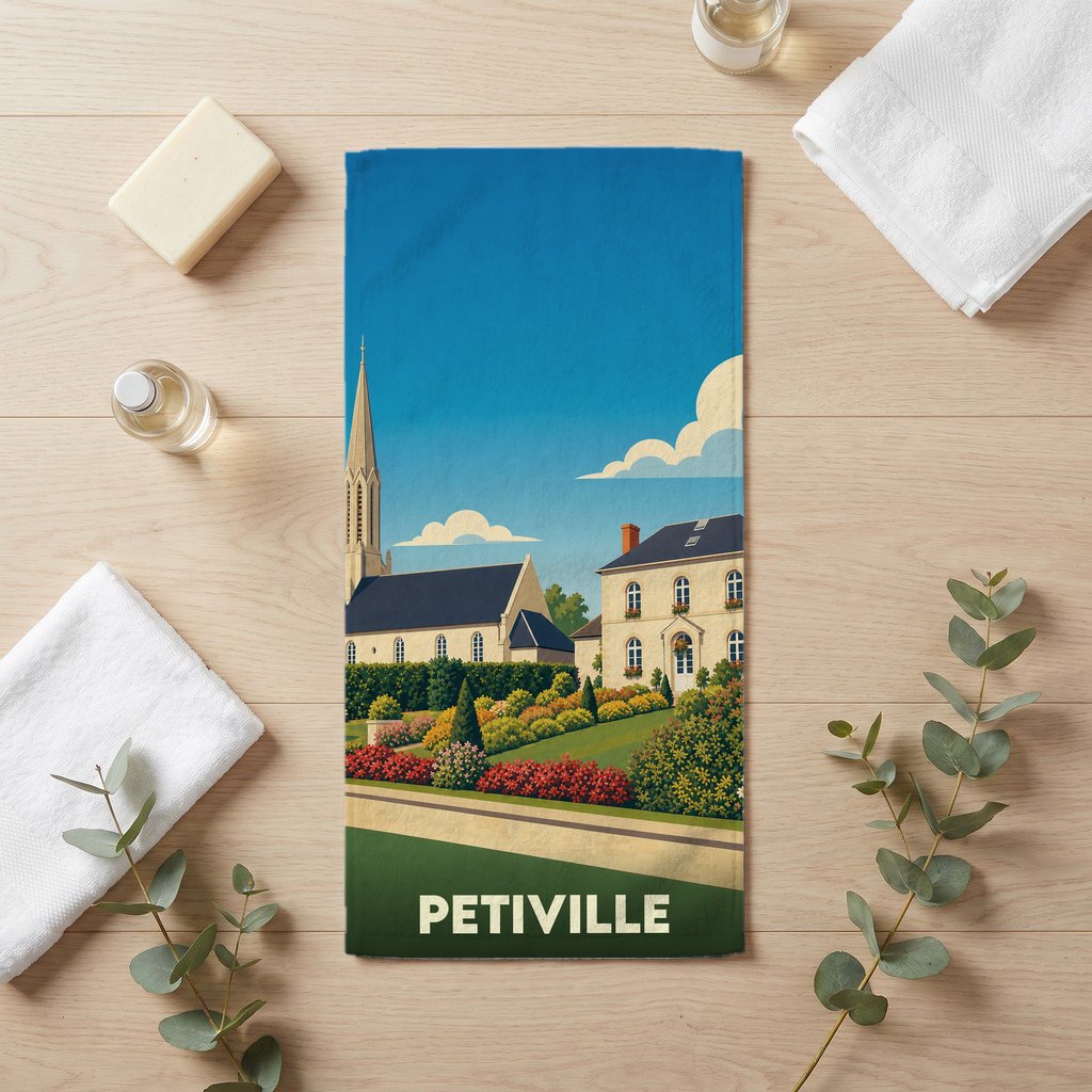 Serviette de bain souvenir de la ville de Petiville avec une illustration stylisée d'un paysage urbain fleuri.