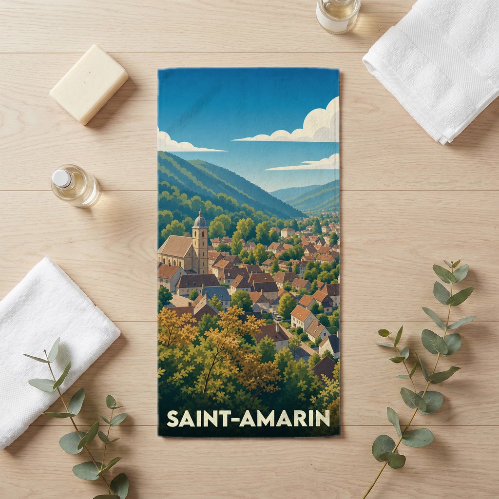 Serviette de bain souvenir de la ville de Saint-Amarin avec une illustration stylisée de son paysage montagneux.