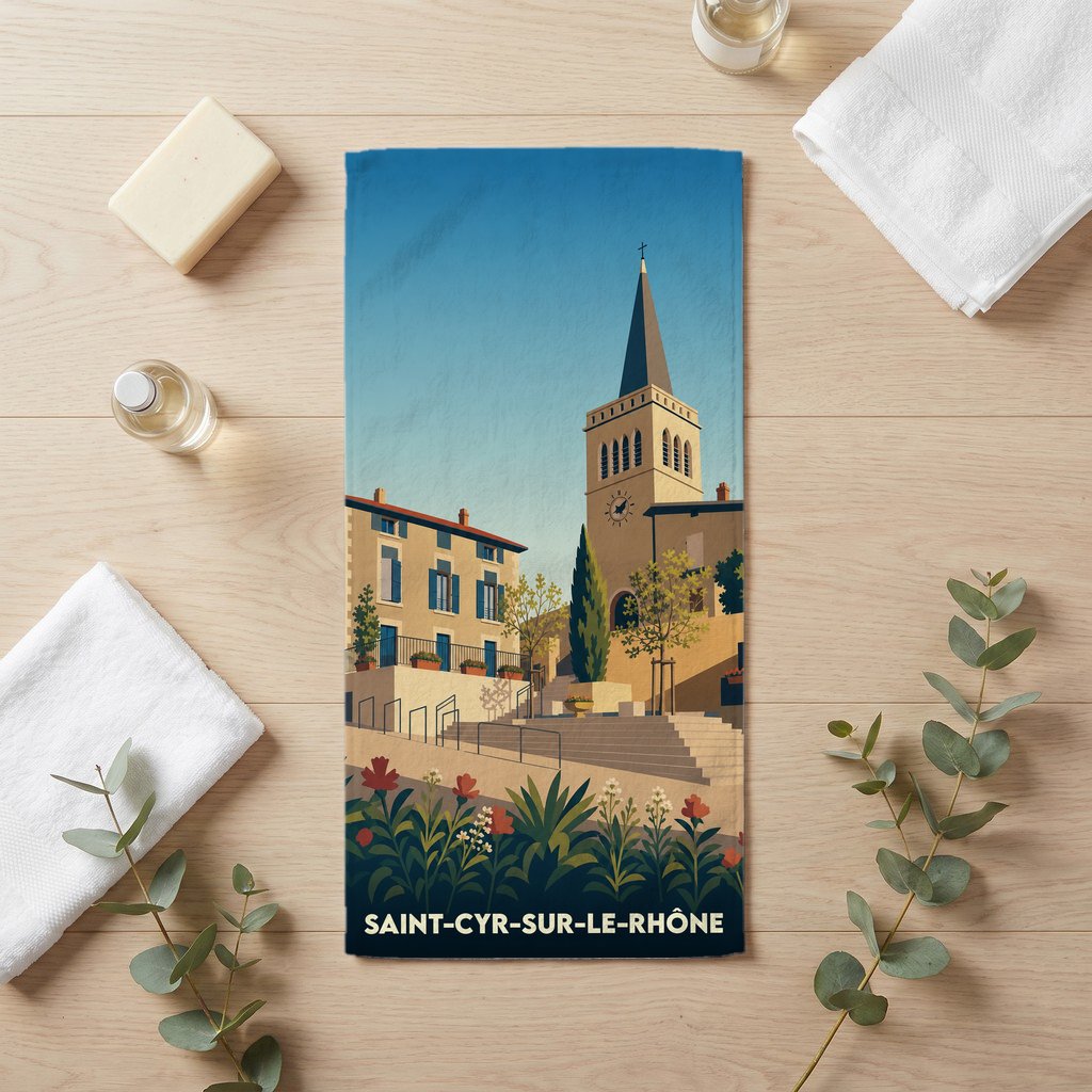 Serviette de bain souvenir de Saint-Cyr-sur-le-Rhône illustrée d'un paysage urbain stylisé.