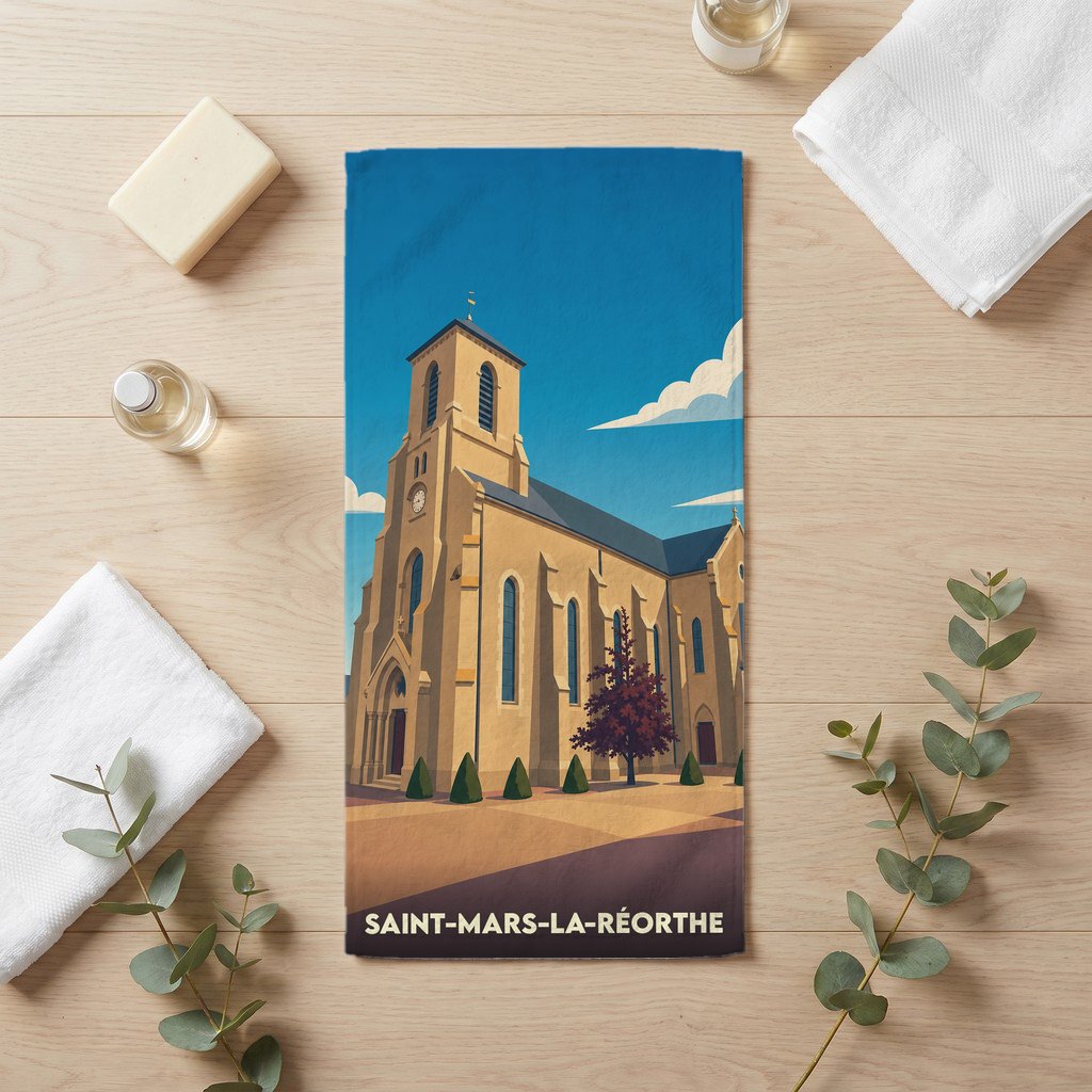 Serviette de bain souvenir de la ville de Saint-Mars-la-Réorthe avec une illustration stylisée de son église.