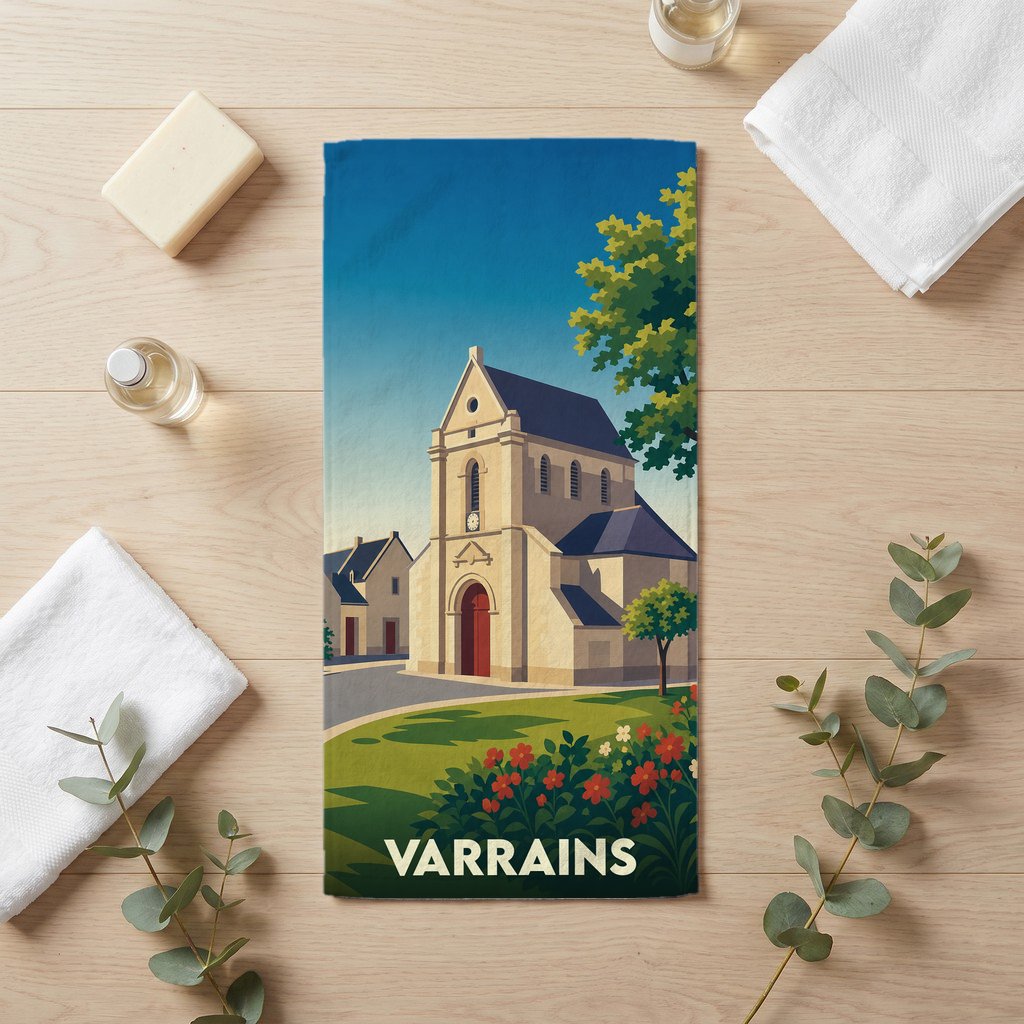 Serviette de bain souvenir de la ville de Varrains avec une illustration stylisée de son église.