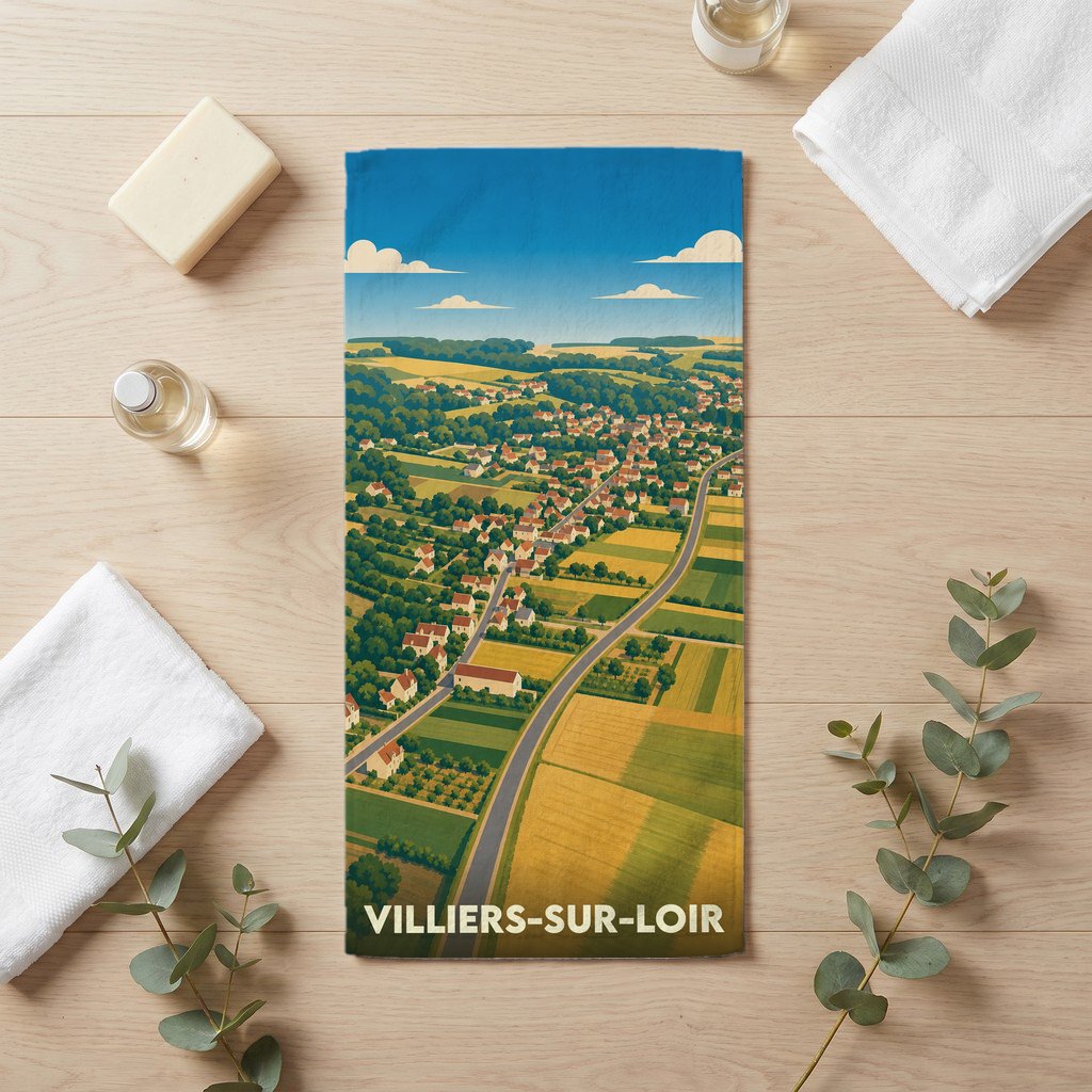 Serviette de bain souvenir de Villiers-sur-Loir illustrée d'un paysage de campagne stylisé.