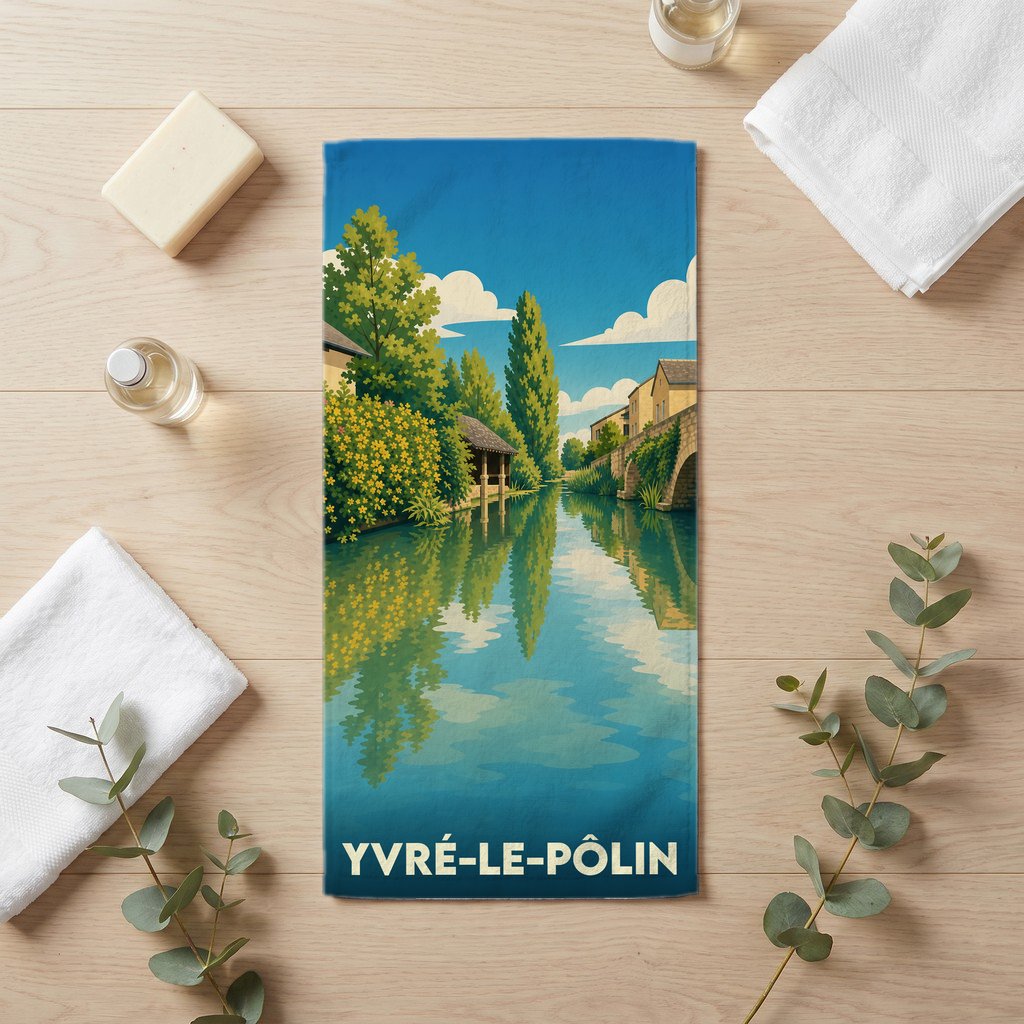 Serviette de bain souvenir de la ville de Yvré-le-Pôlin avec une illustration stylisée d'un paysage de rivière.