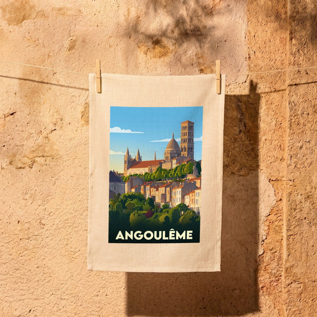 Torchon souvenir de la ville d'Angoulême avec une illustration stylisée.