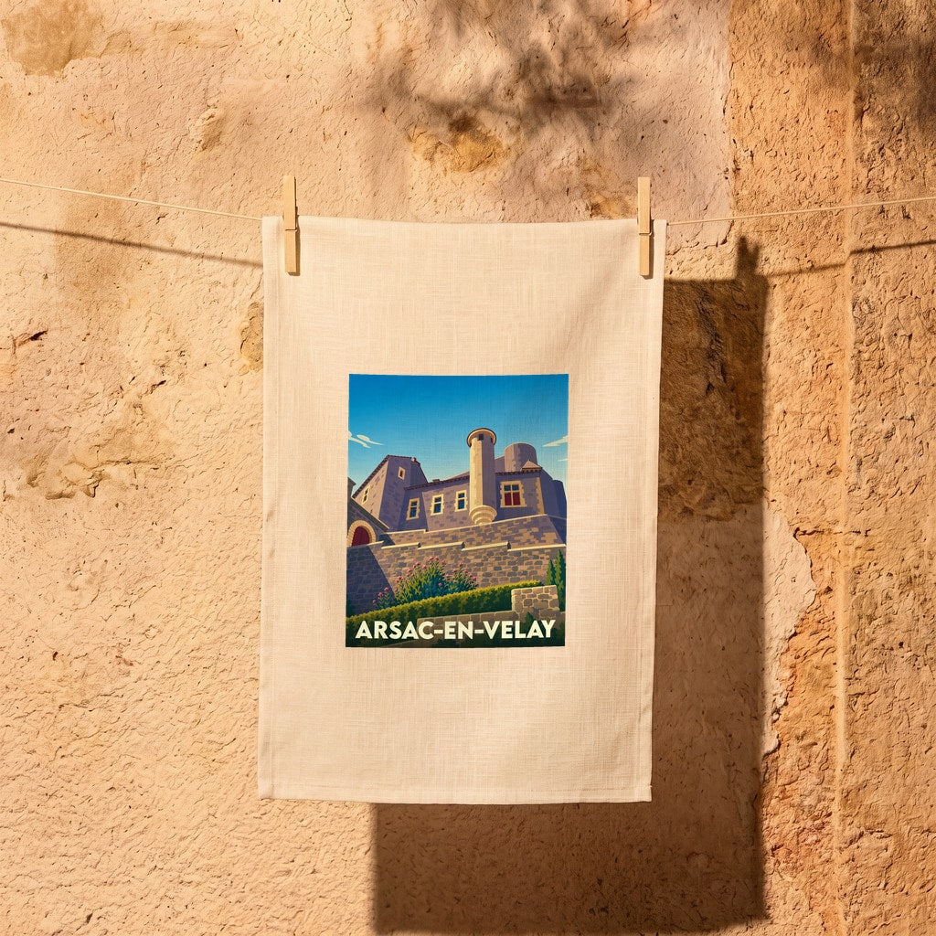 Torchon souvenir de la ville d'Arsac-en-Velay avec une illustration stylisée de son château.