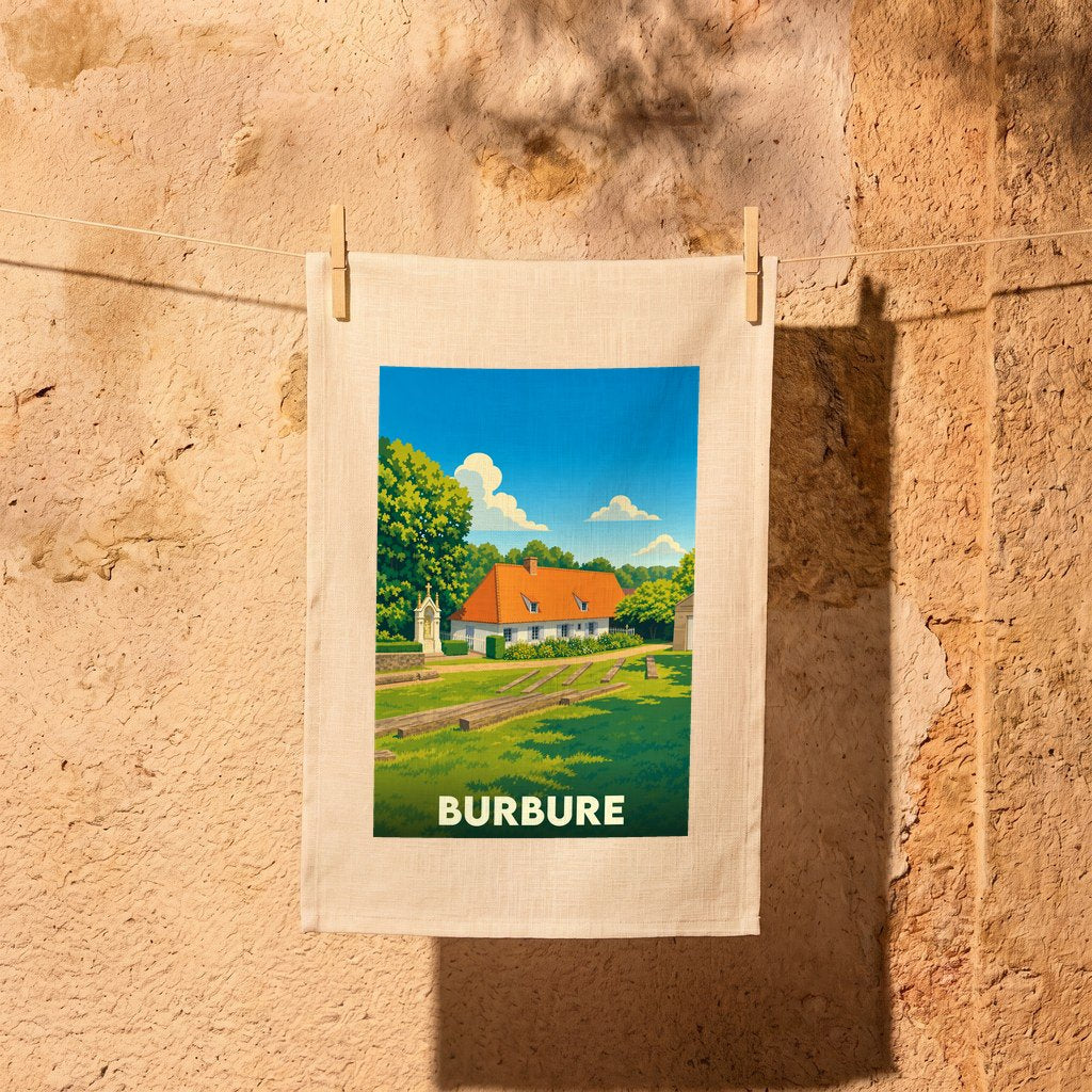 Torchon souvenir de la ville de Burbure avec une illustration stylisée d'une maison rurale et d'un paysage verdoyant.