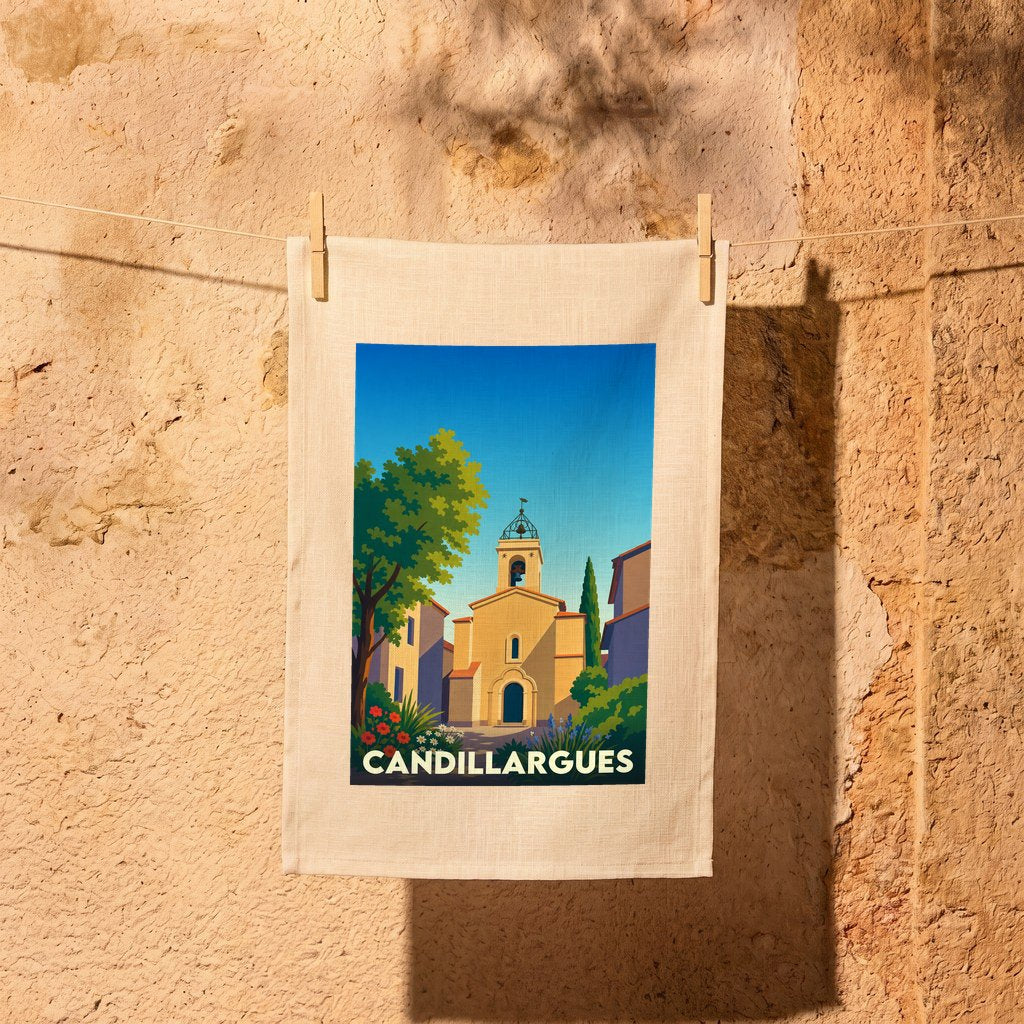 Torchon souvenir de la ville de Candillargues avec une illustration stylisée de son église.