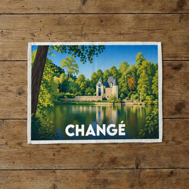 Torchon souvenir de la ville de Changé avec une illustration stylisée d'un manoir au bord de l'eau.