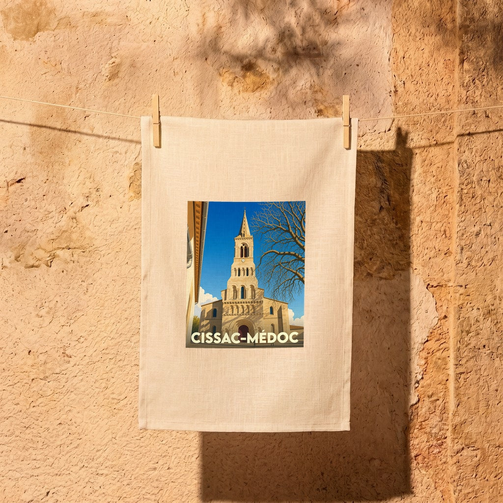 Torchon souvenir de la ville de Cissac-Médoc avec une illustration stylisée de son église.