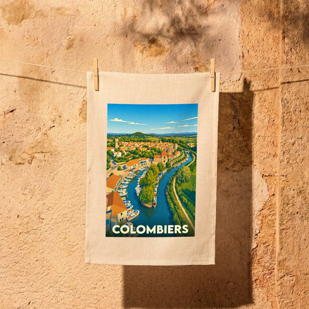 Torchon souvenir de la ville de Colombiers avec une illustration stylisée d'un canal et de son port.