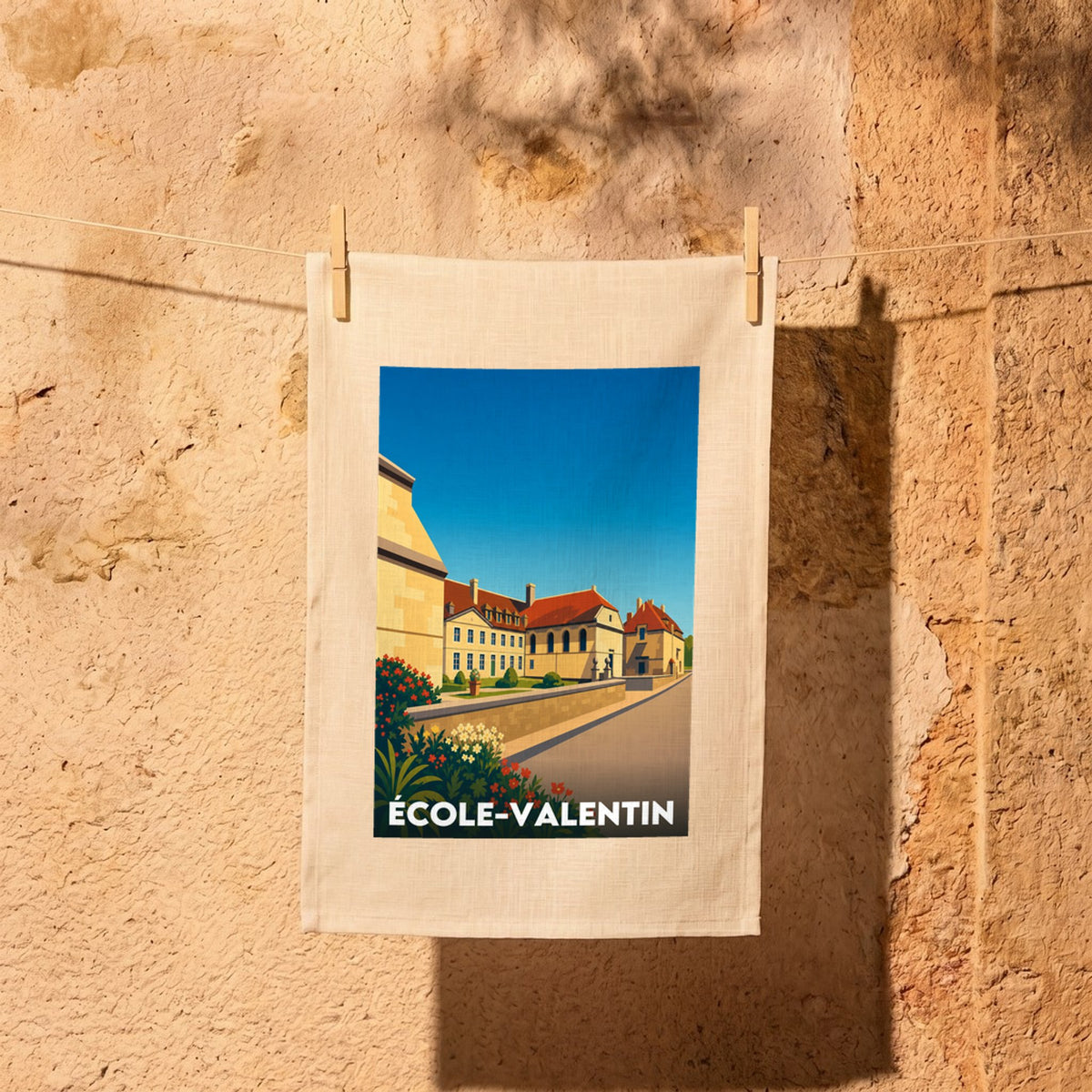 Torchon souvenir de la ville de École-Valentin avec une illustration stylisée.