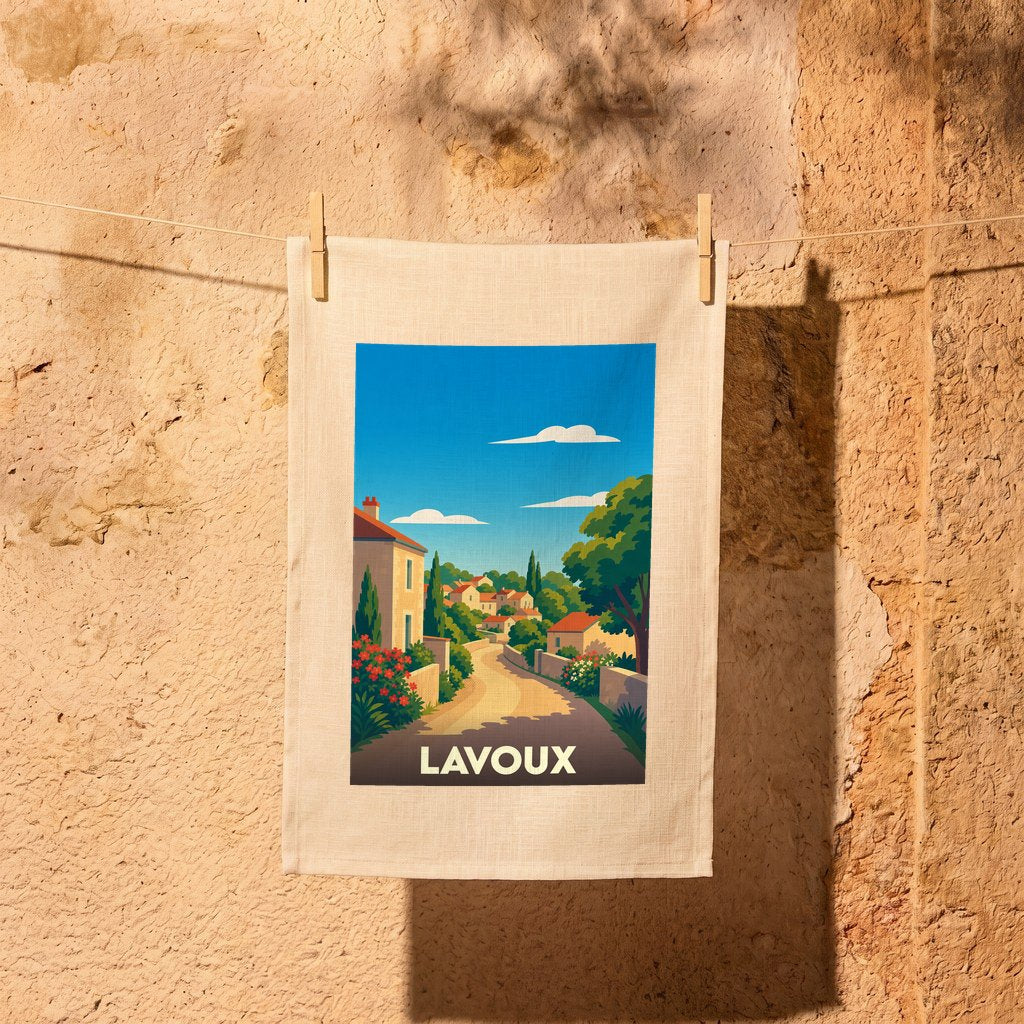 Torchon souvenir de la ville de Lavoux avec une illustration stylisée de son paysage urbain.