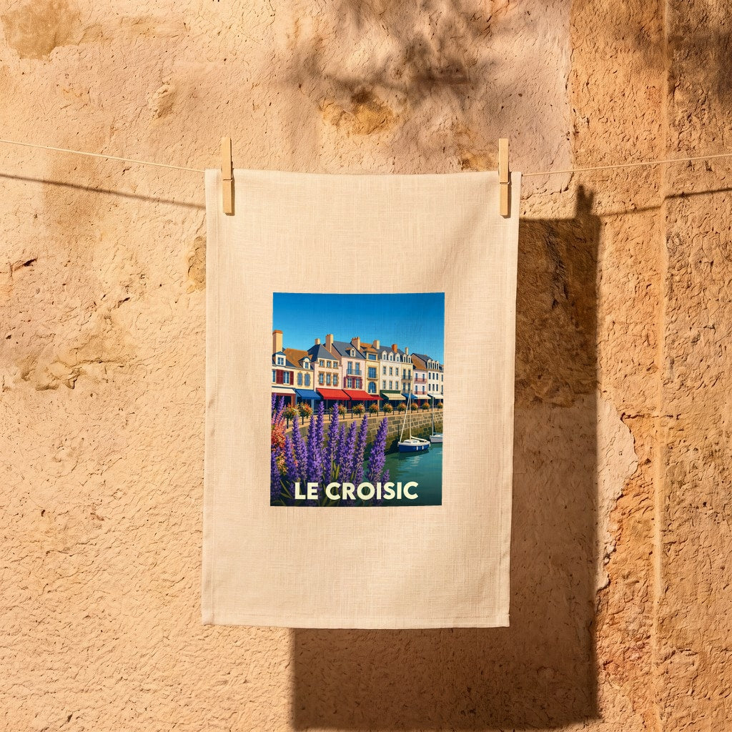 Torchon souvenir de la ville du Croisic avec une illustration stylisée.