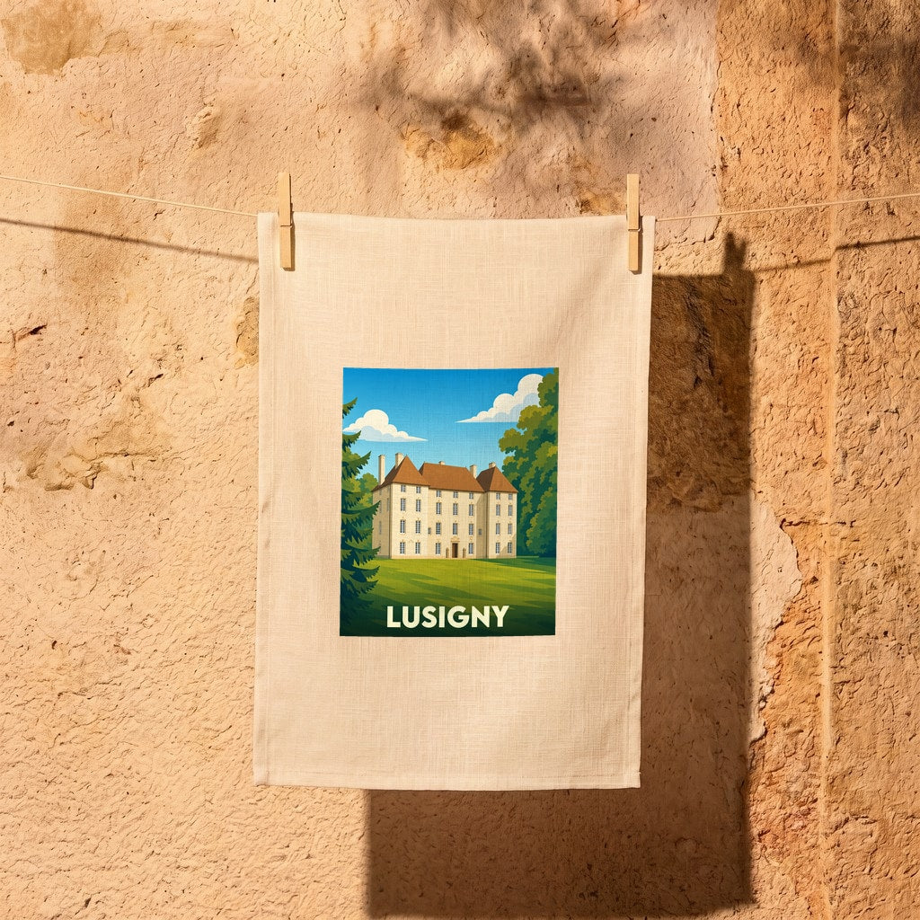 Torchon souvenir de la ville de Lusigny avec une illustration stylisée d'un château.