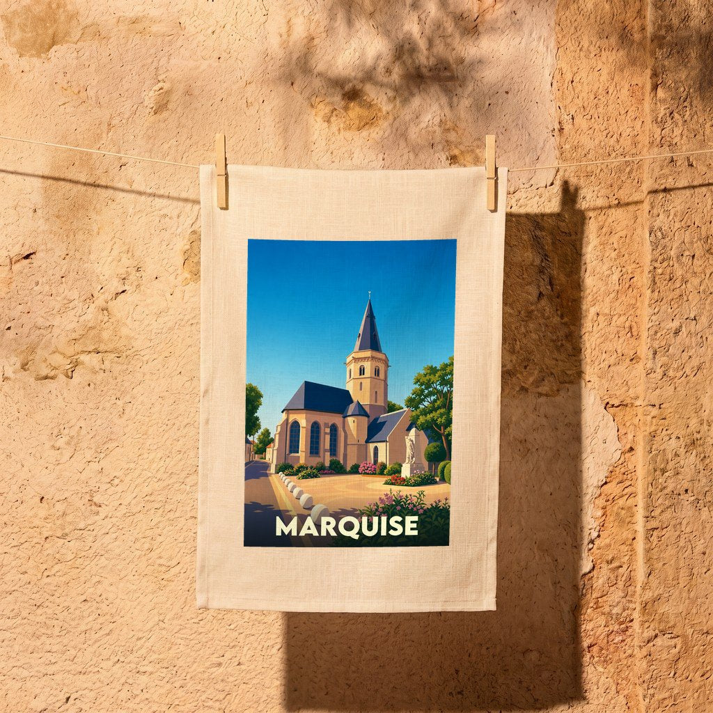 Torchon souvenir de la ville de Marquise orné d'une illustration stylisée de son église.
