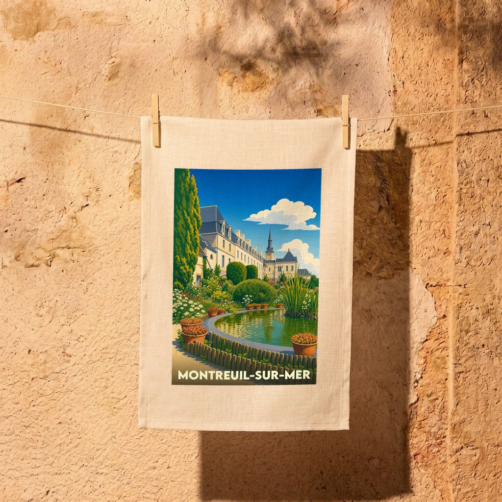 Torchon souvenir de Montreuil-sur-Mer avec une illustration stylisée de ses jardins et de son patrimoine.