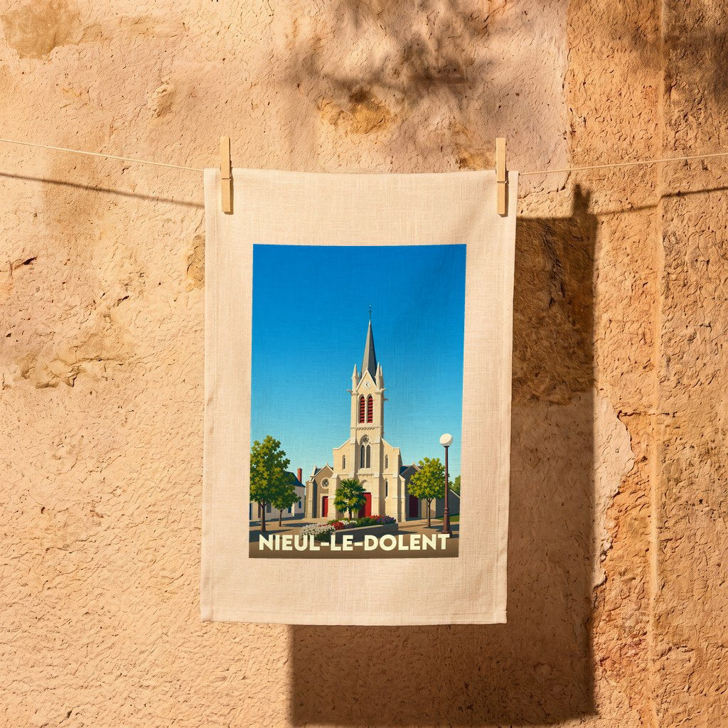 Torchon souvenir de la ville de Nieul-le-Dolent avec une illustration stylisée de son église.