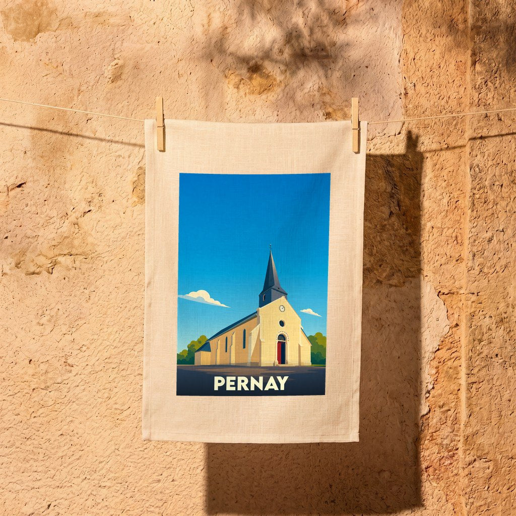 Torchon souvenir de la ville de Pernay arborant une illustration stylisée de son église sous un ciel bleu.